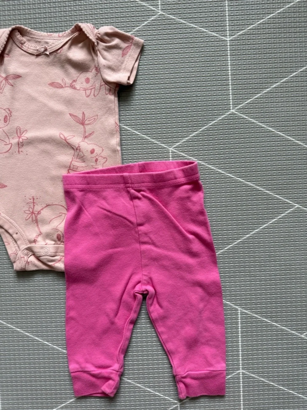 Carters|Baby girl blush Pink Bodysuit in Koala print & Bright Pink Leggings Set•